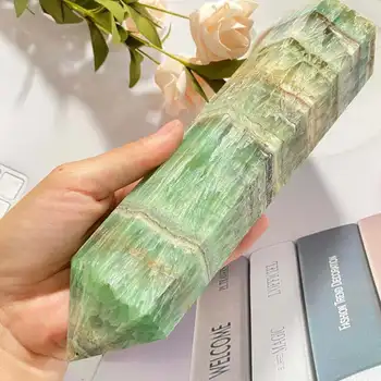 Natūralus žaliasis kalcitas kristalinis kvarcas obeliskas Reiki